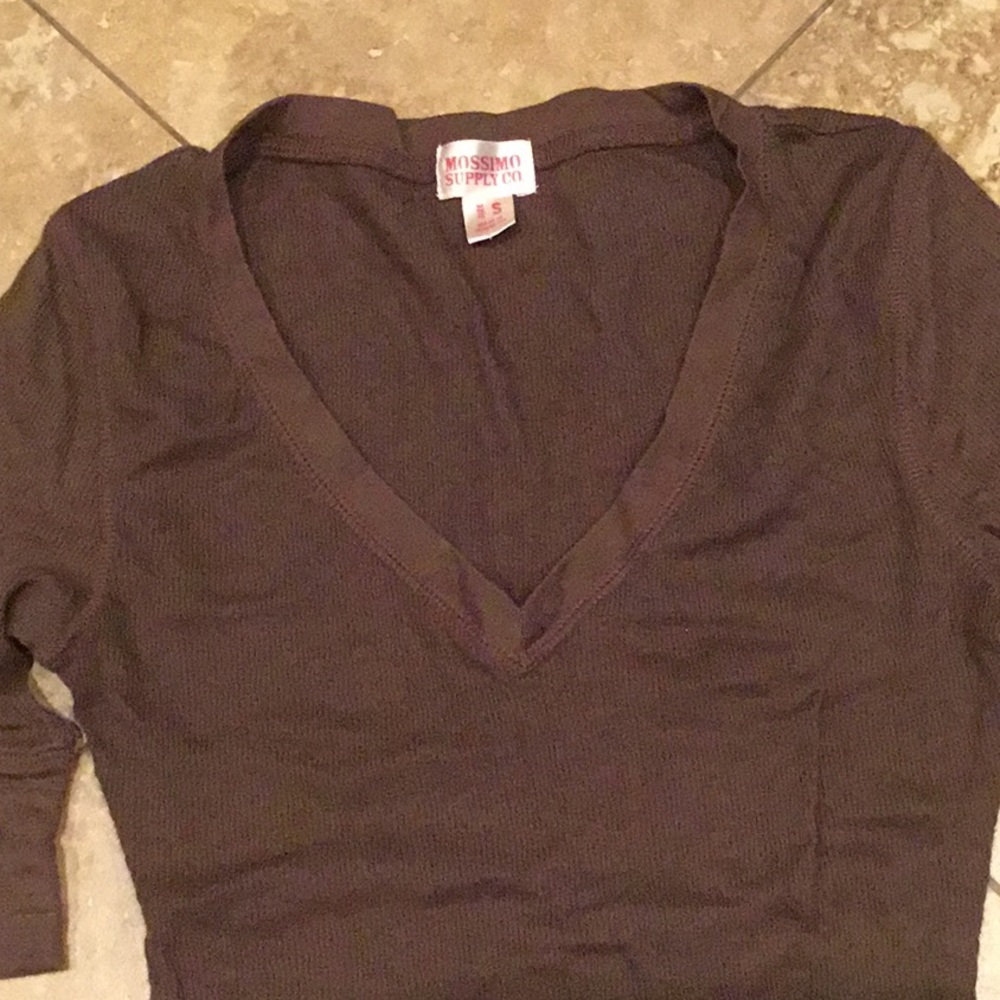 🛑BOGO‼️Never Worn! Mossimo v-neck 3/4 length sleeve tee - Picture 2 of 2
